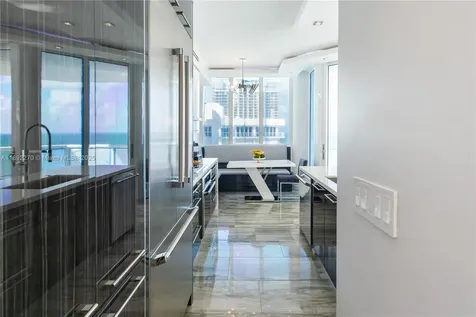16425 Collins Avenue Sunny Isles Beach FL 33160