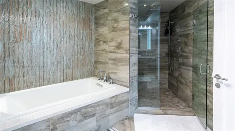 16425 Collins Avenue Sunny Isles Beach FL 33160