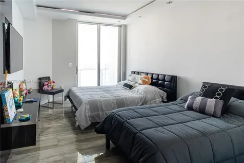 16425 Collins Avenue Sunny Isles Beach FL 33160