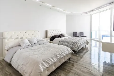 16425 Collins Avenue Sunny Isles Beach FL 33160