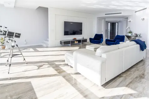 16425 Collins Avenue Sunny Isles Beach FL 33160