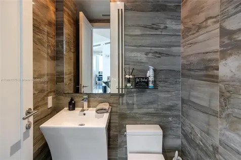 16425 Collins Avenue Sunny Isles Beach FL 33160