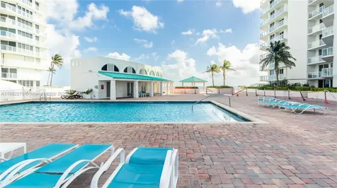16425 Collins Avenue Sunny Isles Beach FL 33160