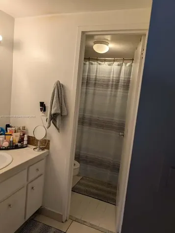 2899 Collins Avenue Miami Beach FL 33140
