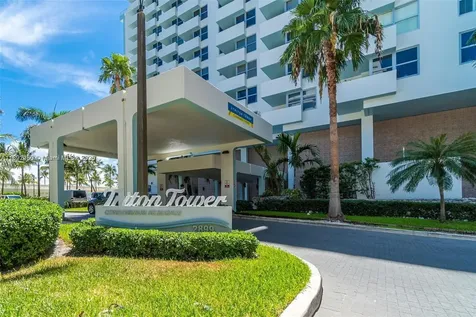 2899 Collins Avenue Miami Beach FL 33140