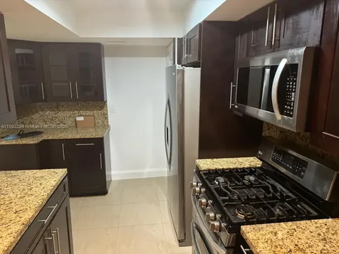 18101 NW 68th Avenue Hialeah FL 33015