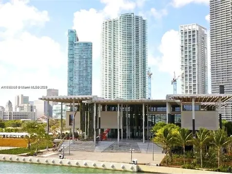 999 SW 1st Avenue Miami FL 33130