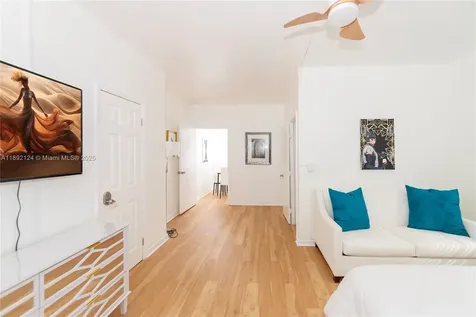 545 Michigan Avenue Miami Beach FL 33139