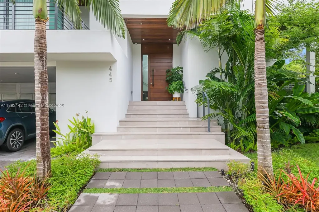 445 Ridgewood Road Key Biscayne FL 33149