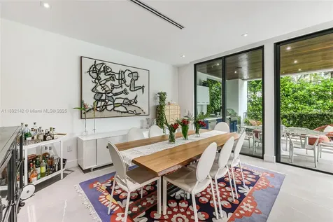 445 Ridgewood Road Key Biscayne FL 33149