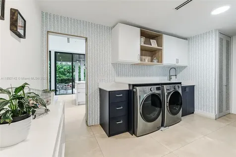 445 Ridgewood Road Key Biscayne FL 33149
