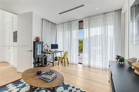 445 Ridgewood Road Key Biscayne FL 33149