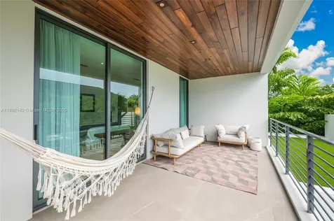 445 Ridgewood Road Key Biscayne FL 33149