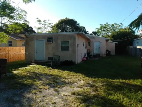 639 33rd Street West Palm Beach FL 33407