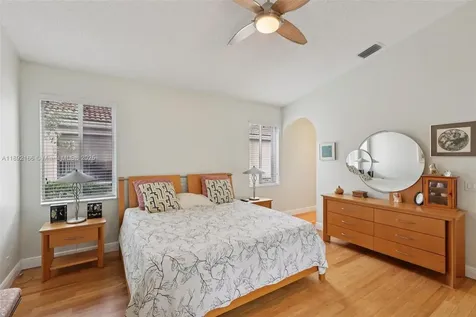 8752 NW 75th Court Tamarac FL 33321