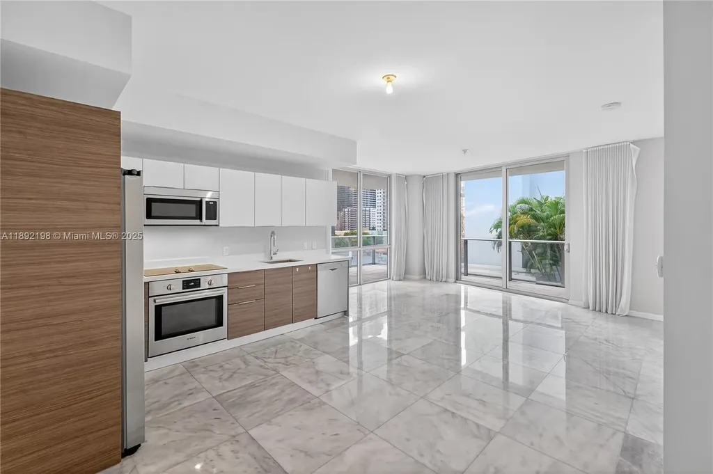 1010 SW 2nd Avenue Miami FL 33130