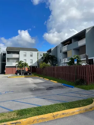 1725 W 60th Street Hialeah FL 33012