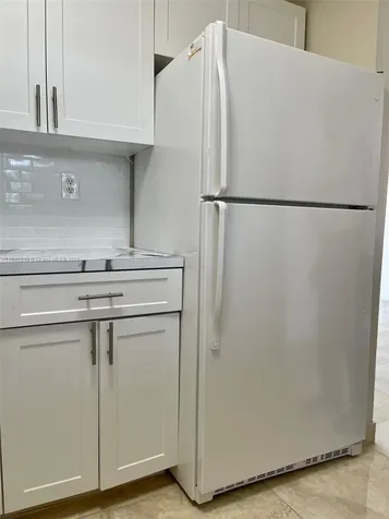 1725 W 60th Street Hialeah FL 33012