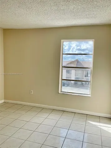 1725 W 60th Street Hialeah FL 33012