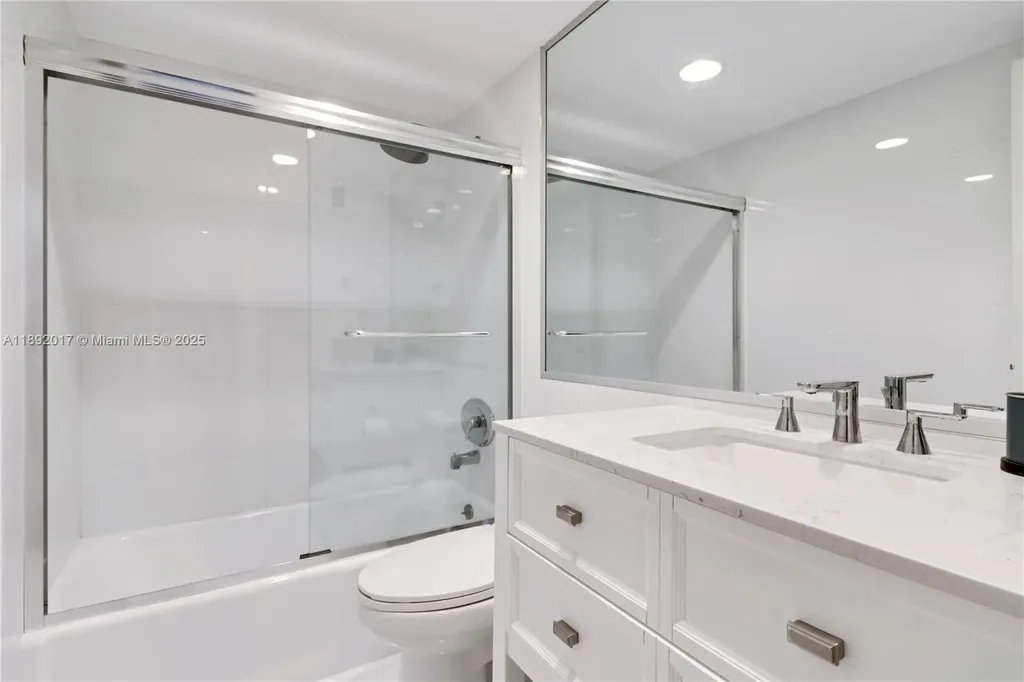 3901 S Ocean Drive Hollywood FL 33019