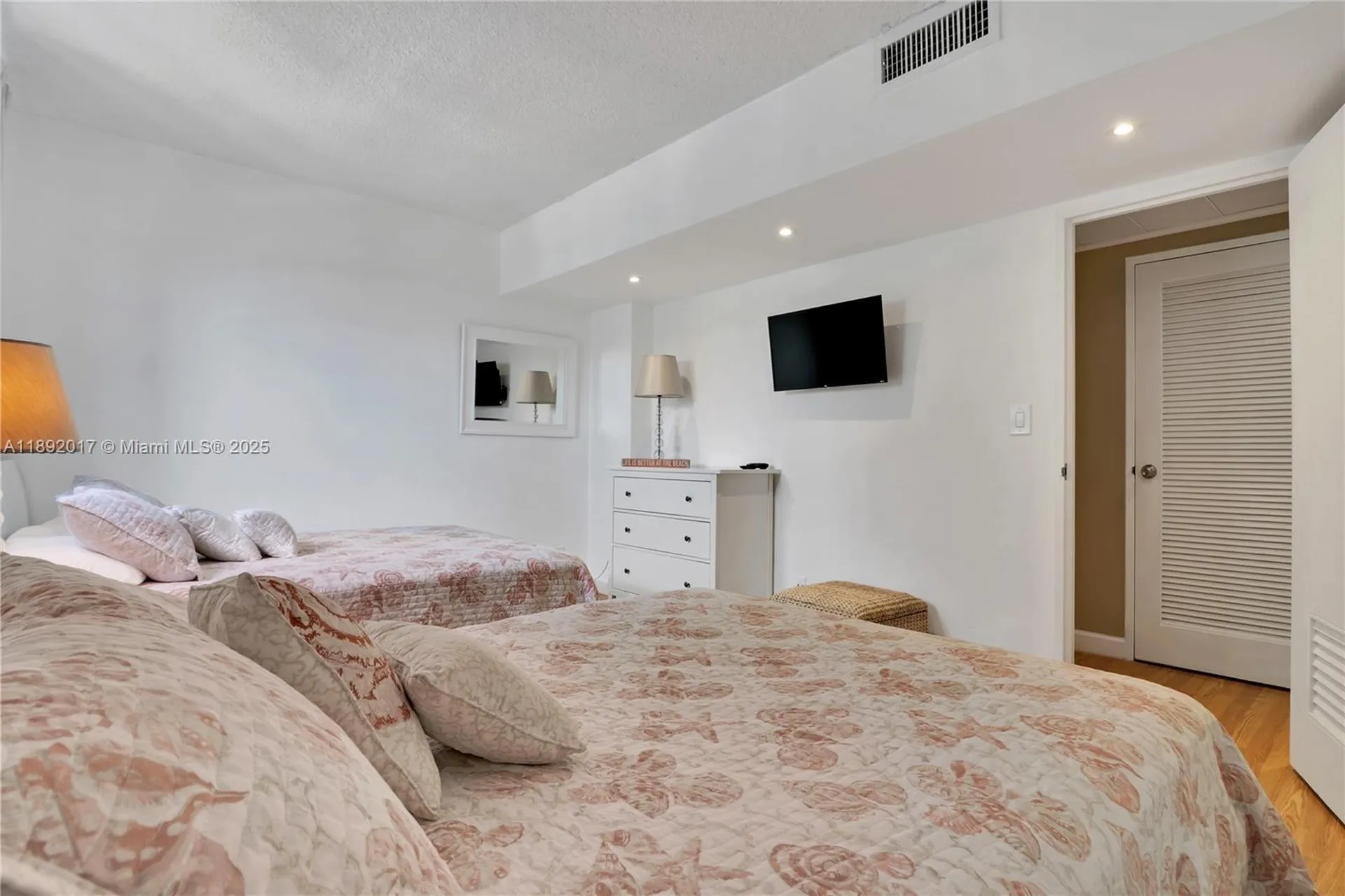 3901 S Ocean Drive Hollywood FL 33019