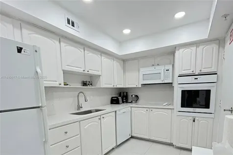 3901 S Ocean Drive Hollywood FL 33019
