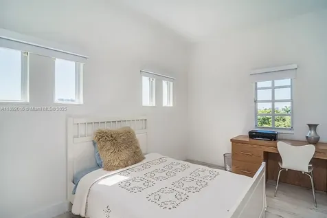 3500 Island Boulevard Aventura FL 33160