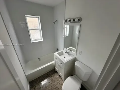 211 SW 18th Avenue Miami FL 33135