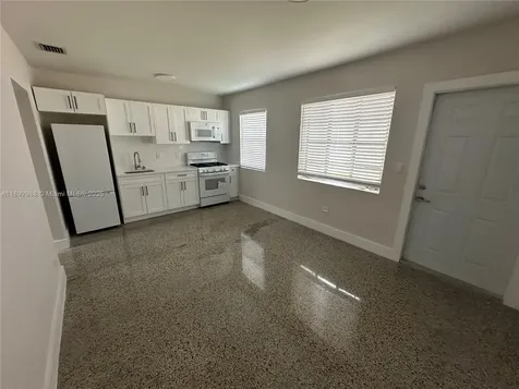 211 SW 18th Avenue Miami FL 33135