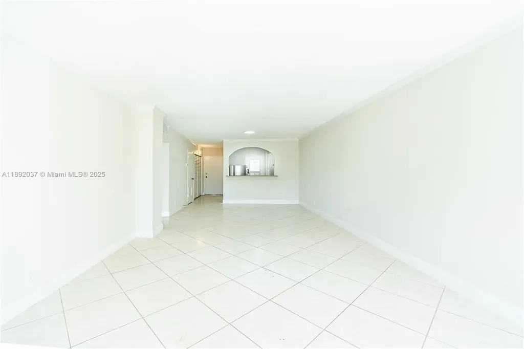 2555 NE 11th Street Fort Lauderdale FL 33304