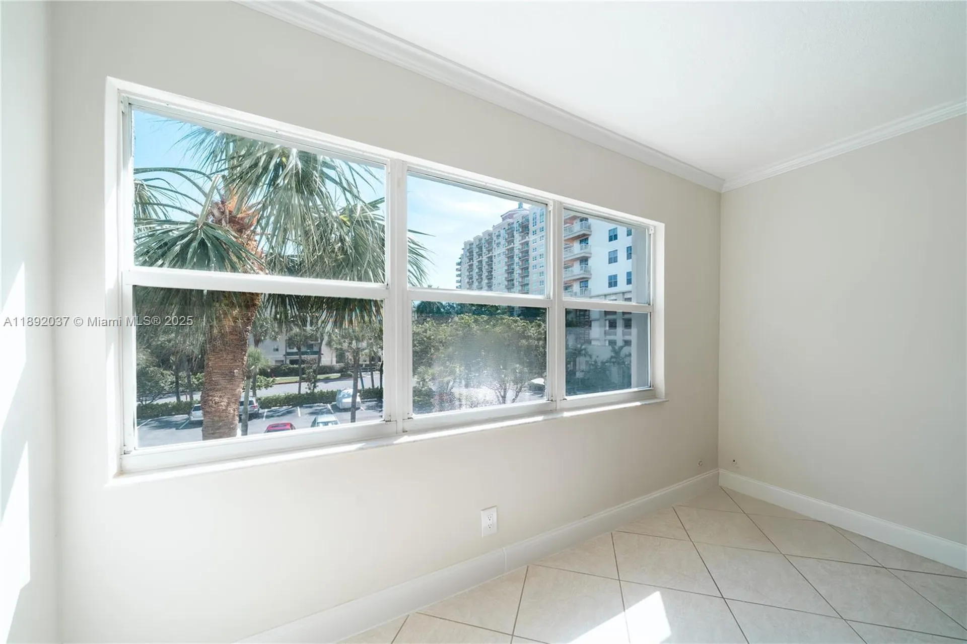 2555 NE 11th Street Fort Lauderdale FL 33304