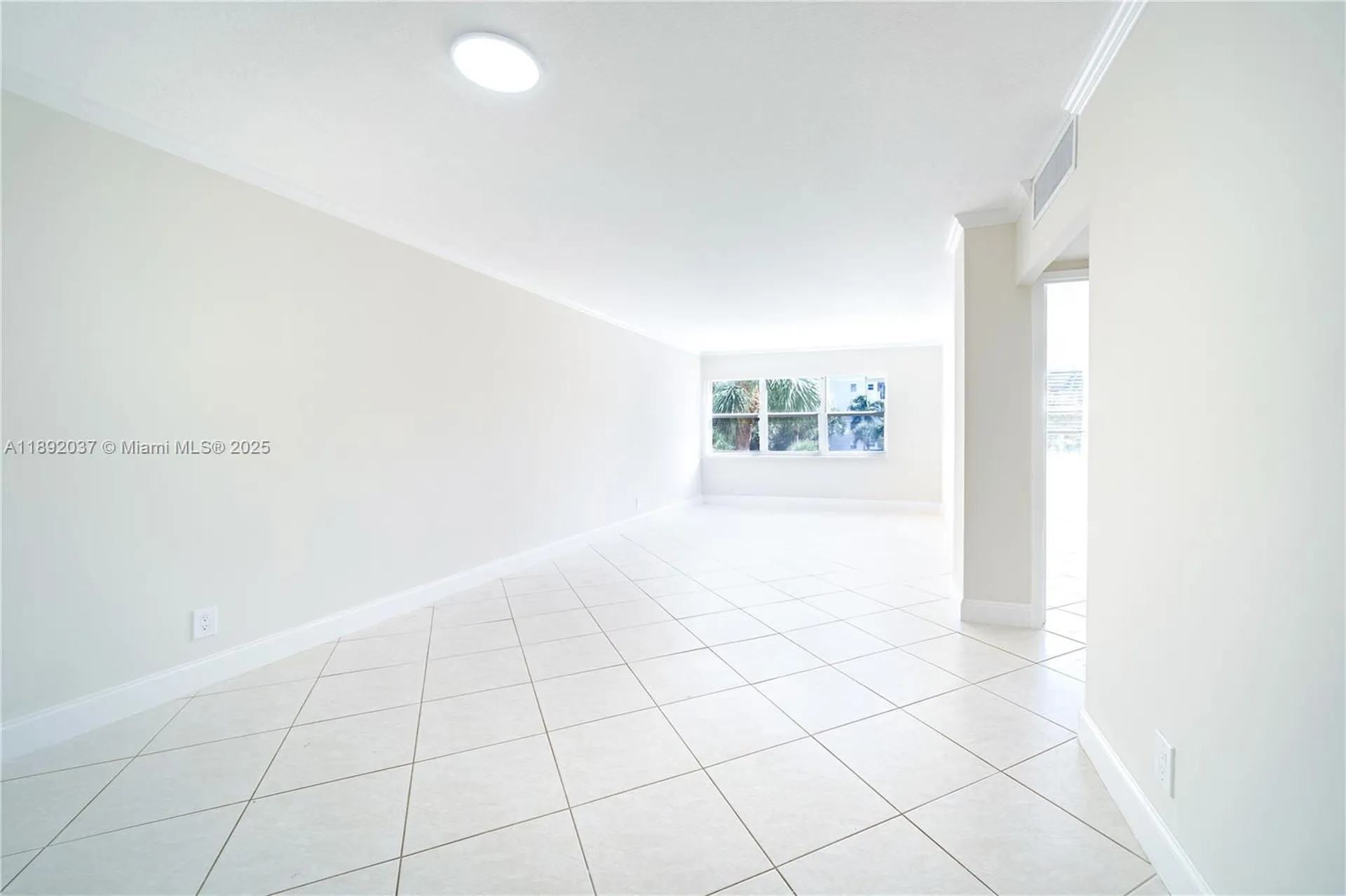 2555 NE 11th Street Fort Lauderdale FL 33304