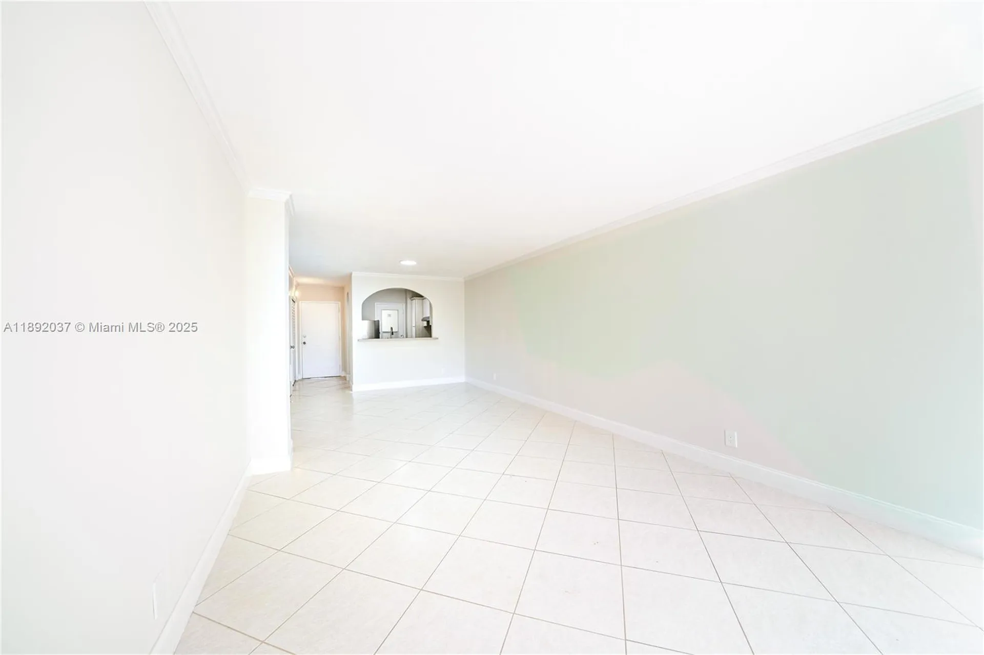 2555 NE 11th Street Fort Lauderdale FL 33304