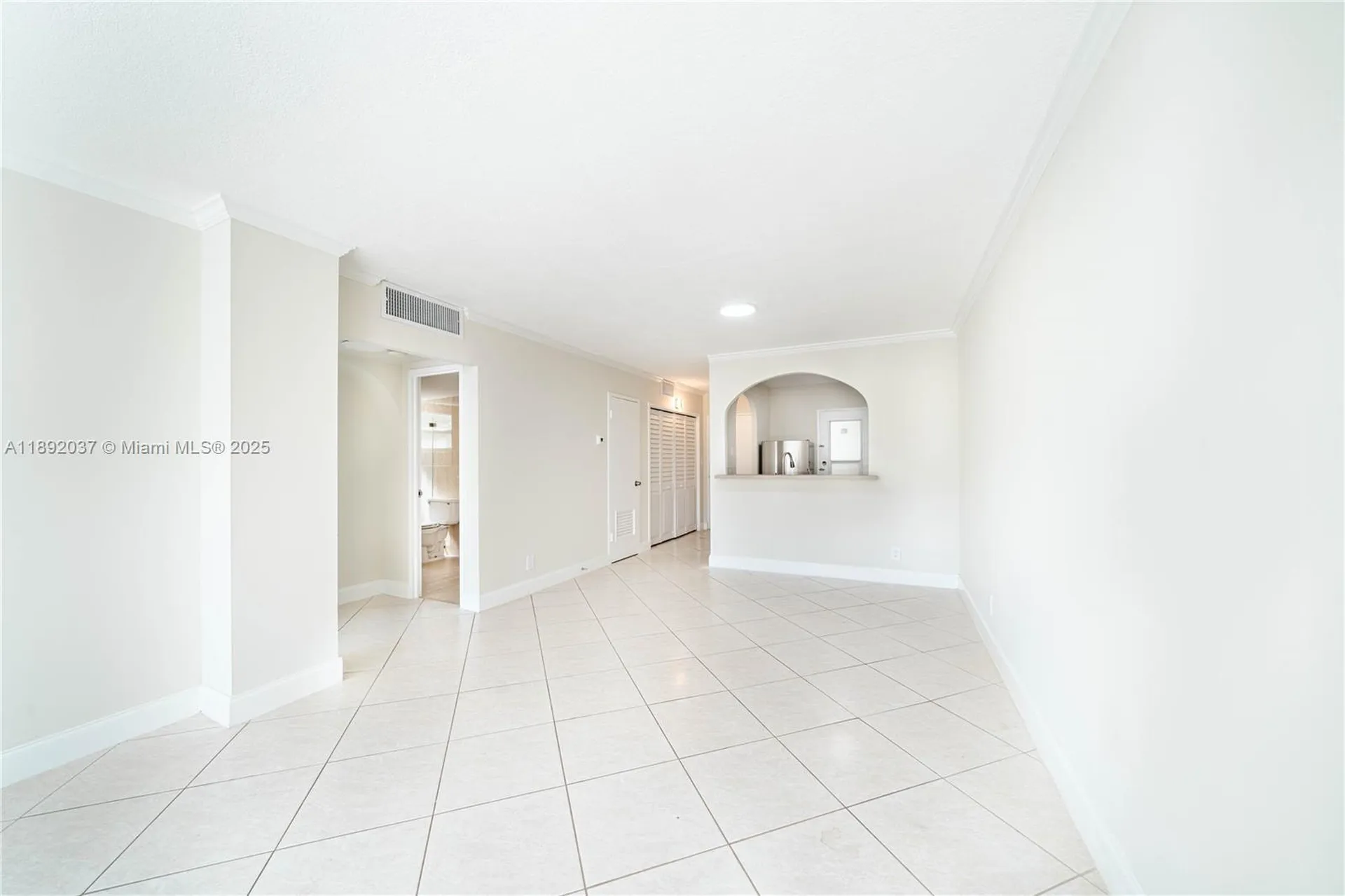 2555 NE 11th Street Fort Lauderdale FL 33304