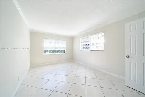 2555 NE 11th Street Fort Lauderdale FL 33304