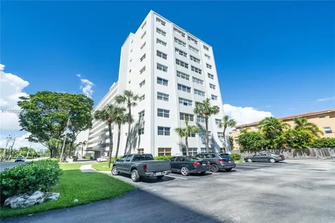 2555 NE 11th Street Fort Lauderdale FL 33304