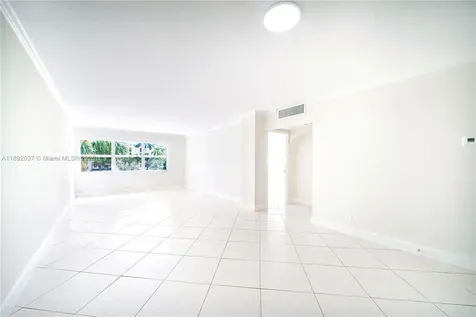 2555 NE 11th Street Fort Lauderdale FL 33304