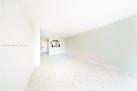 2555 NE 11th Street Fort Lauderdale FL 33304