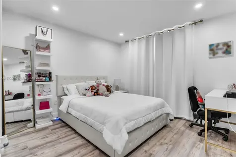 9310 Fontainebleau Boulevard Miami FL 33172