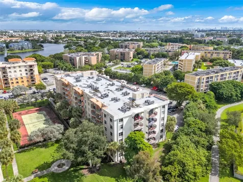 9310 Fontainebleau Boulevard Miami FL 33172