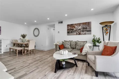 9310 Fontainebleau Boulevard Miami FL 33172