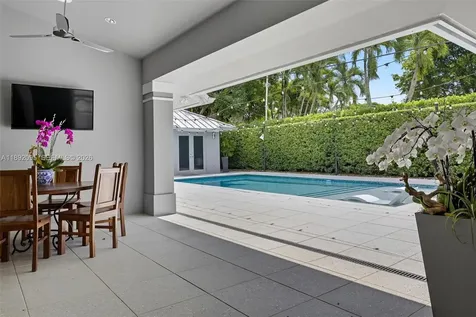 5800 SW 99th Terrace Pinecrest FL 33156