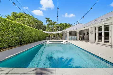 5800 SW 99th Terrace Pinecrest FL 33156
