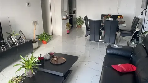 4675 W 18th Court Hialeah FL 33012