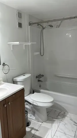4675 W 18th Court Hialeah FL 33012