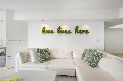 16425 Collins Avenue Sunny Isles Beach FL 33160