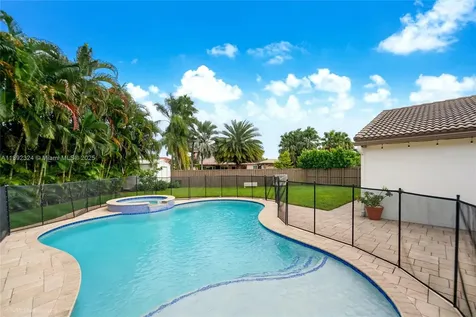 5340 Lancelot Lane Davie FL 33331