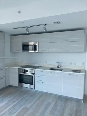 650 NE 32nd Street Miami FL 33137
