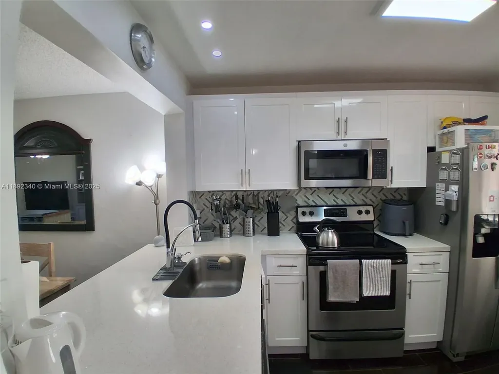 2786 NW 104th Avenue Sunrise FL 33322