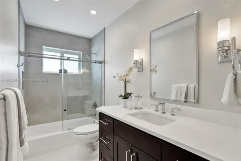 6001 SW 94th Place Miami FL 33173